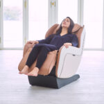 SYNCA CirC+ Massage Chair in Grey - Image 2