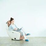 SYNCA CirC Massage Chair in Espresso - Image 4