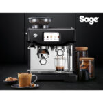 Sage Barista Touch Bean To Cup Coffee Machine in Black Truffle SES880BTR - Image 2
