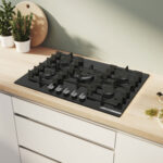 Bosch Series 6 PPQ7A6I40, Tempered Glass 75cm Gas Hob in Black - Image 2