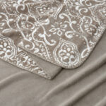 Casual Living Reversible Burgundy Plush Throw, 127 x 177 cm - Image 21