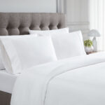 Kirkland Signature 680 Thread Count 6 Piece Duvet Set in White, King - Image 6