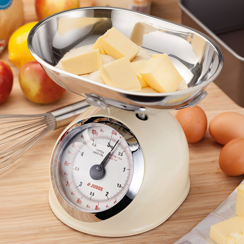 Judge Traditional Kitchen Scale in Cream