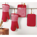 KitchenAid 4 Piece Oven Mitt & Pot Holder Set, Red - Image 2