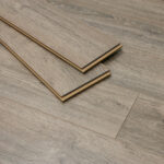 Golden Select Hartford (Oak) Splash Shield AC5 Laminate Flooring with Foam Underlay - 1.146 m² Per Pack - Image 2
