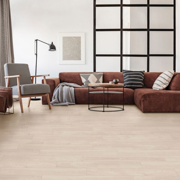 Golden Select Easton Oak AC5 Laminate Flooring with Foam Underlay - 1.146 m² Per Pack
