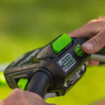 Greenworks 60V (4Ah) 46cm Self-Propelled Cordless Battery Lawnmower with 1 x 4Ah Battery and 60V Charger - Image 3