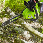 Greenworks 48V 36cm Cordless Brushless Chainsaw + 2 x 24V (4Ah) Battery & 2Ah Twin Charger Bundle - Image 4