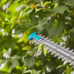 Gardena EasyCut Hedge Trimmer with 18V (2.5Ah) Li-ion Battery + Charger - Image 5