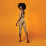 Evenlina Capri Compression Leggings in Almond