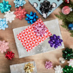 Kirkland Signature Gift Bows in Bright / Traditional Colours - 50 Pack - Image 9