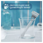 Gillette Venus Razor for Pubic Hair and Skin & 9 Blades - Image 3