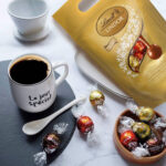 Lindt Lindor Assorted Chocolate Truffles, 1kg - Image 4
