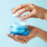 Neutrogena Hydro Boost Water Gel Moisturiser 2 x 50ml - Image 2