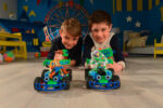 Jada Toys Disney Pixar Toy Story 4 Turbo Buggy W/Buzz Radio Control Vehicle, 2.4 Ghz, 1: 24 - Image 9