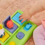 Playskool Busy Poppin’ Pals Pop-up Activity Toy for Babies and Toddlers Ages 9 Months+ (thinkassemble.co.uk Exclusive) - Image 4