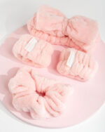 Brushworks The Classic Cleansing Set – Ultra-Soft Microfibre Makeup Headband, Wrist Wash Bands & Scrunchie for Gentle & Mess-Free Skincare & Beauty Routines - Image 8