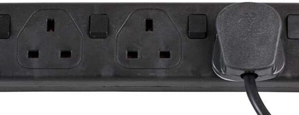 pro elec PL15343 3 m Switched Surge Protected Extension Lead - Black