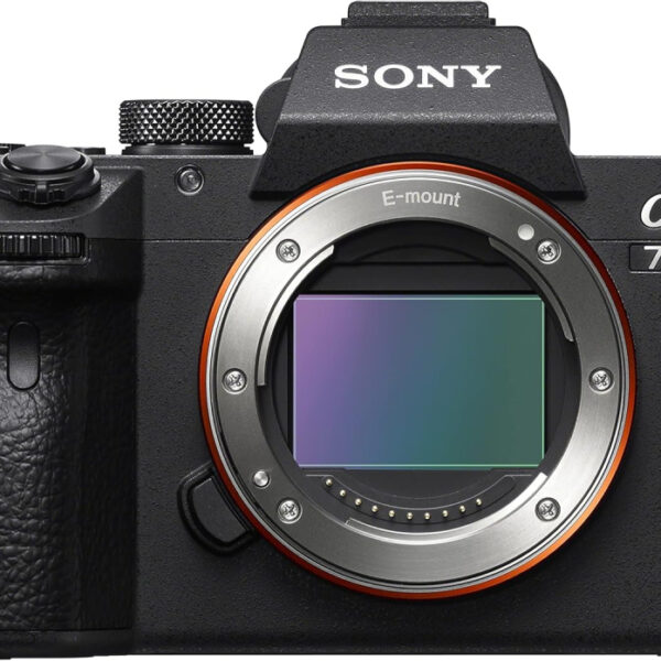 Sony Alpha 7 III Full-Frame Mirrorless Camera (24.2MP, 4K Video, Fast 0.02s 693 Point Hybrid AF & 5 Axis stabilisation - Ideal for Enthusiasts, Hybrid Shooter and Low Light imaging)