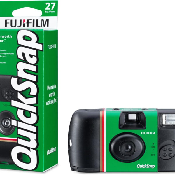 Fujifilm Quicksnap 27 exposure, FUJICOLOR 400 ISO speed film camera, with Built-in flash